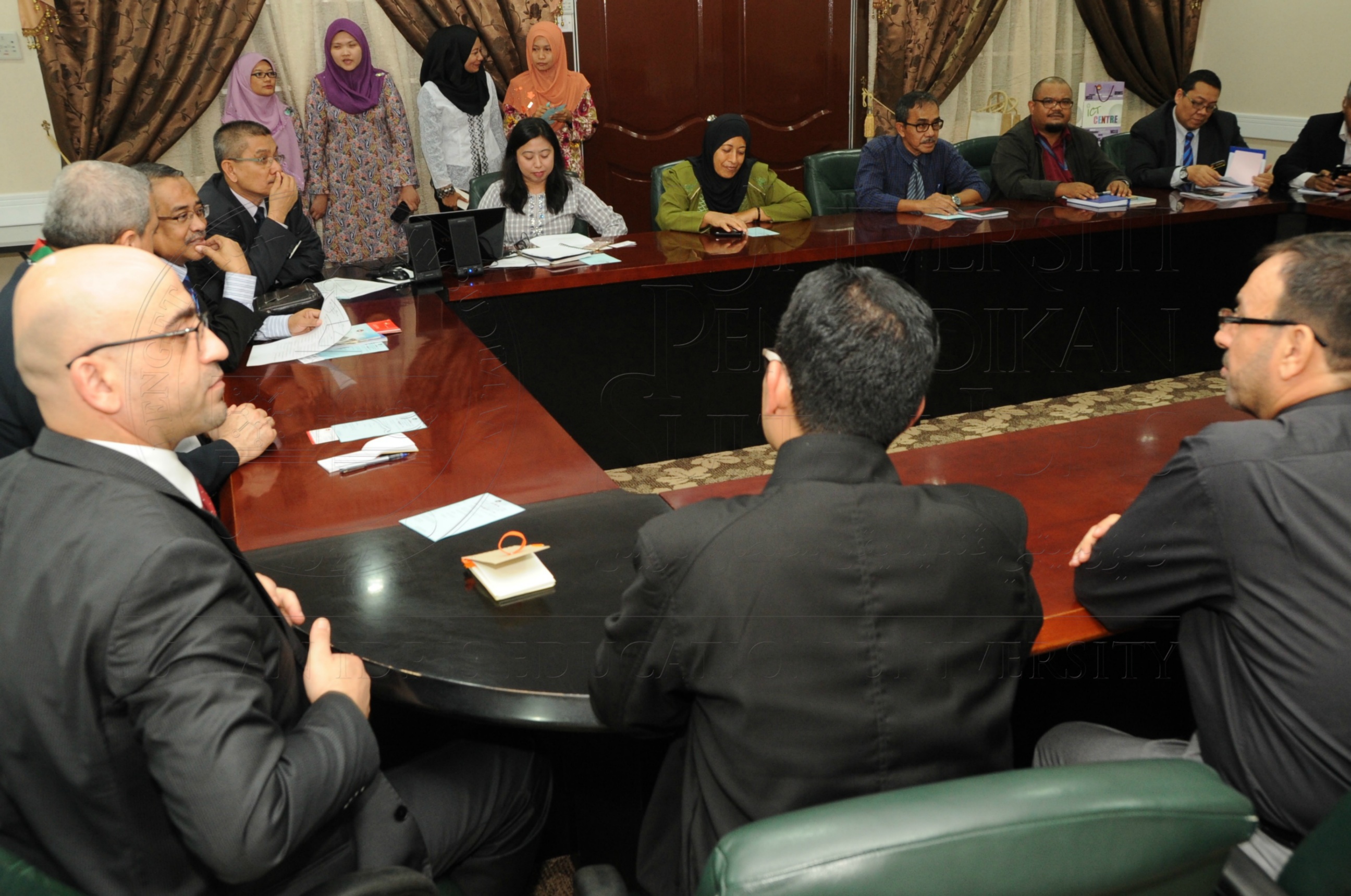 PRO 16 3 PALESTINEHAS 7638